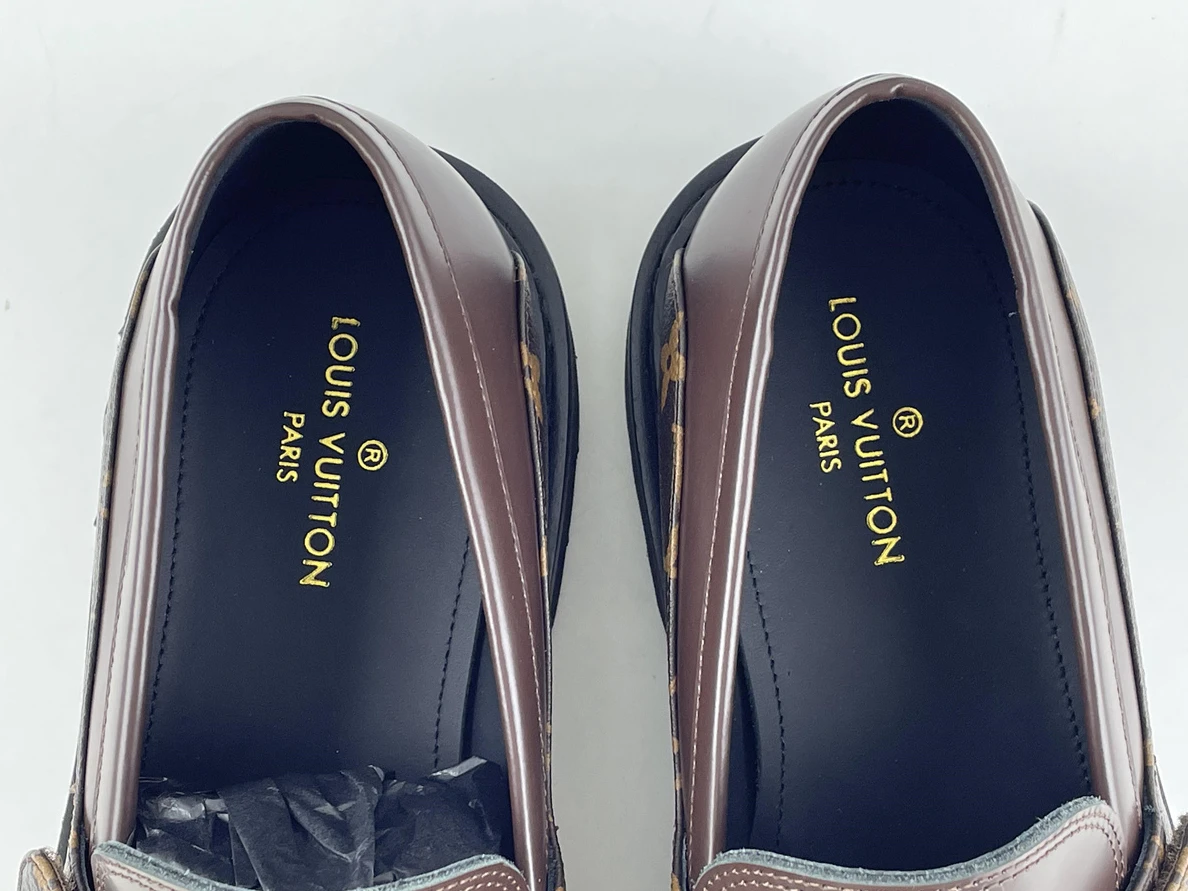 Fashionable 7635 LV Brown bright leather dress shoes 162