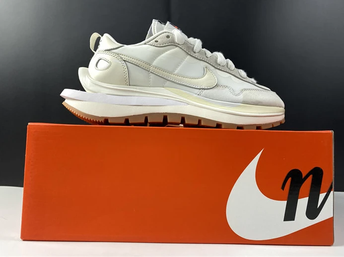 Fashionable 7649 Nike Vaporwaffle sacai Sail Gum DD1875- 2714