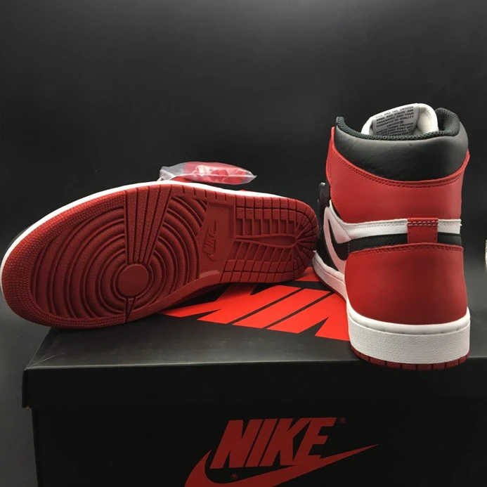 Fashionable 8582 Jordan1 Retro Black Toe 555088- 561