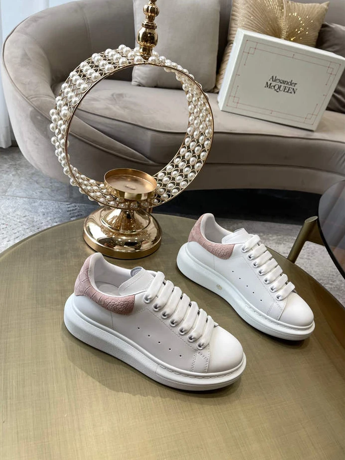 Fashionable 9779 Mc Queen 1369