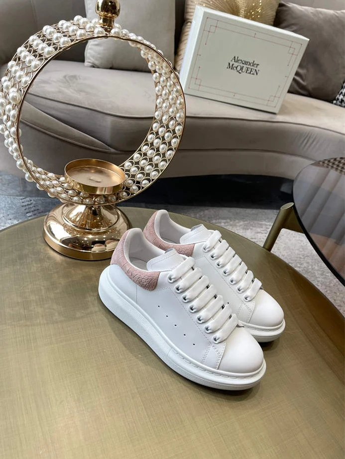 Fashionable 9779 Mc Queen 1369