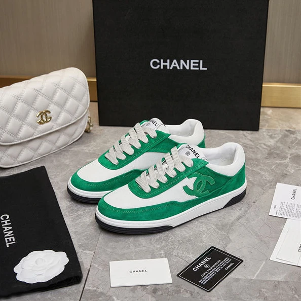 Fashionable CHANEL 7 1304