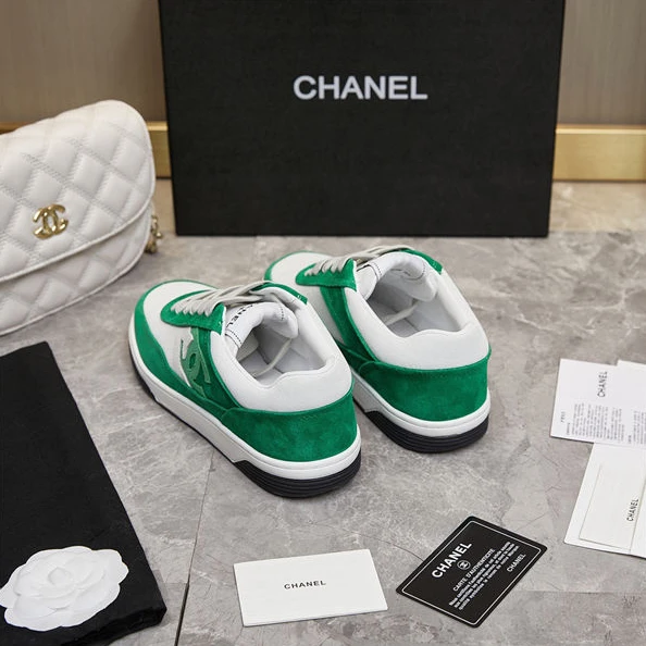 Fashionable CHANEL 7 1304