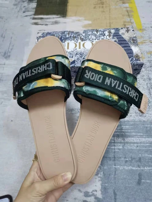 Fashionable Dio Slipper 3279