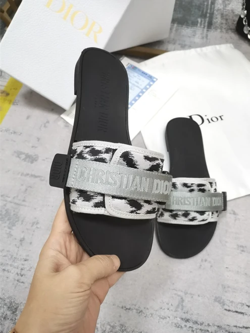 Fashionable Dio Slipper 3285