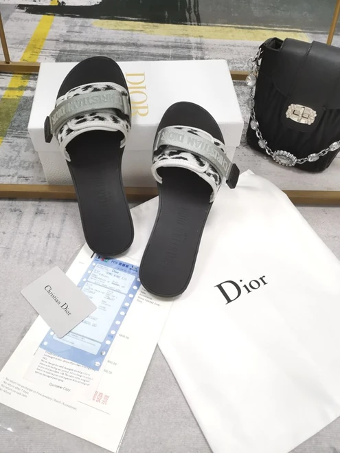 Fashionable Dio Slipper 3285