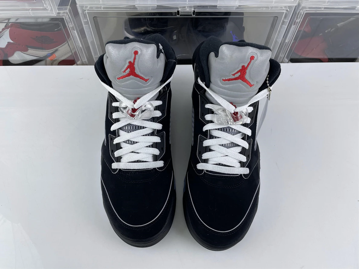 Fashionable GOAT Air Jordan 5 “Black Metallic Reimagined” 931