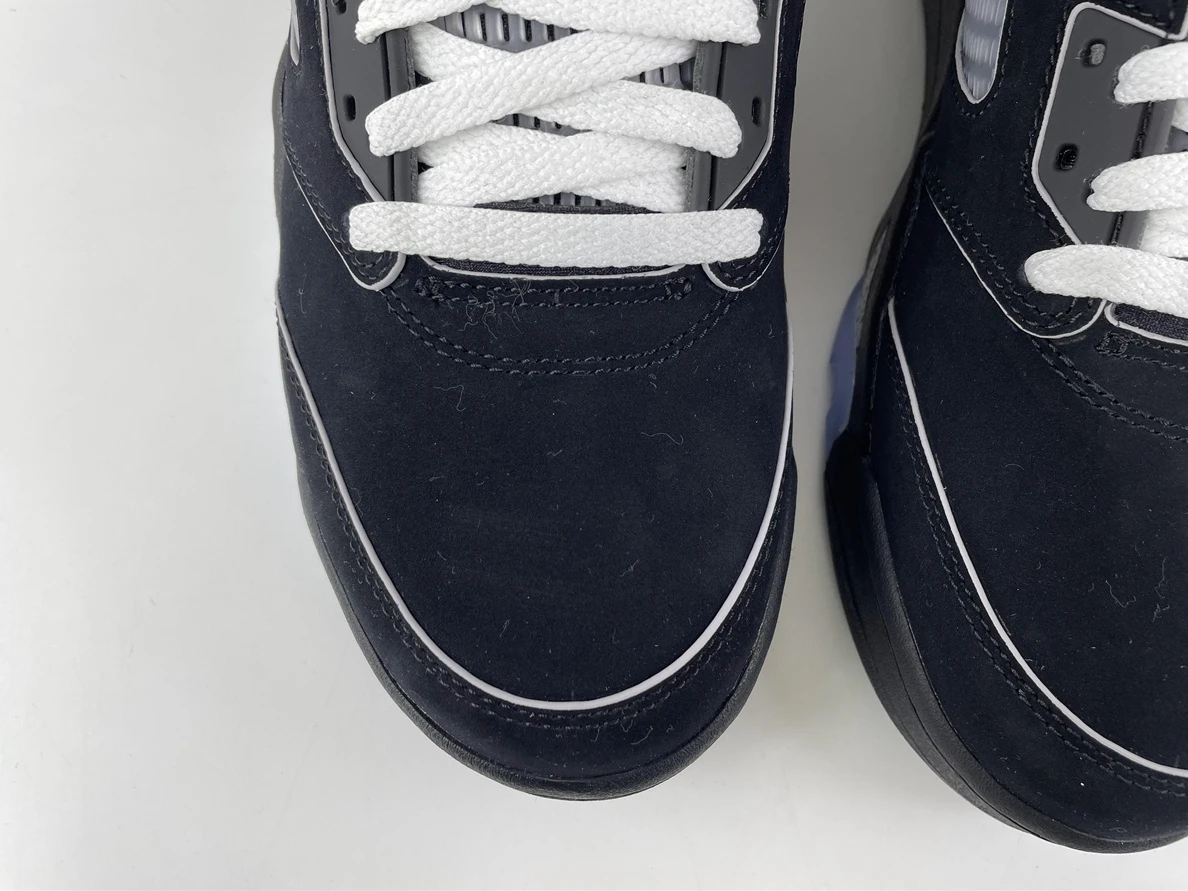 Fashionable GOAT Air Jordan 5 “Black Metallic Reimagined” 931