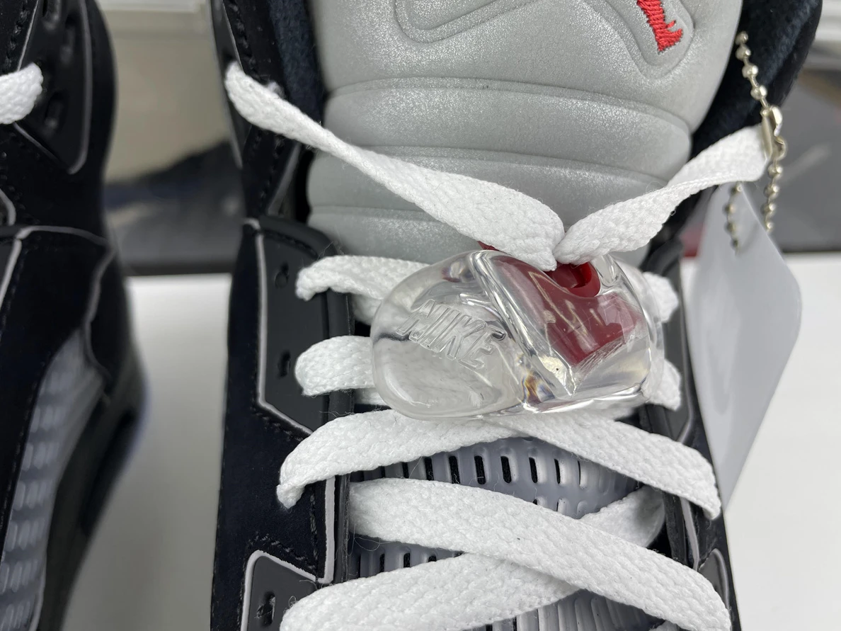 Fashionable GOAT Air Jordan 5 “Black Metallic Reimagined” 931