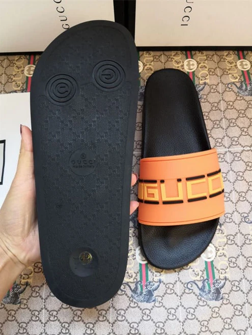 Fashionable Gucci Slipper 3204