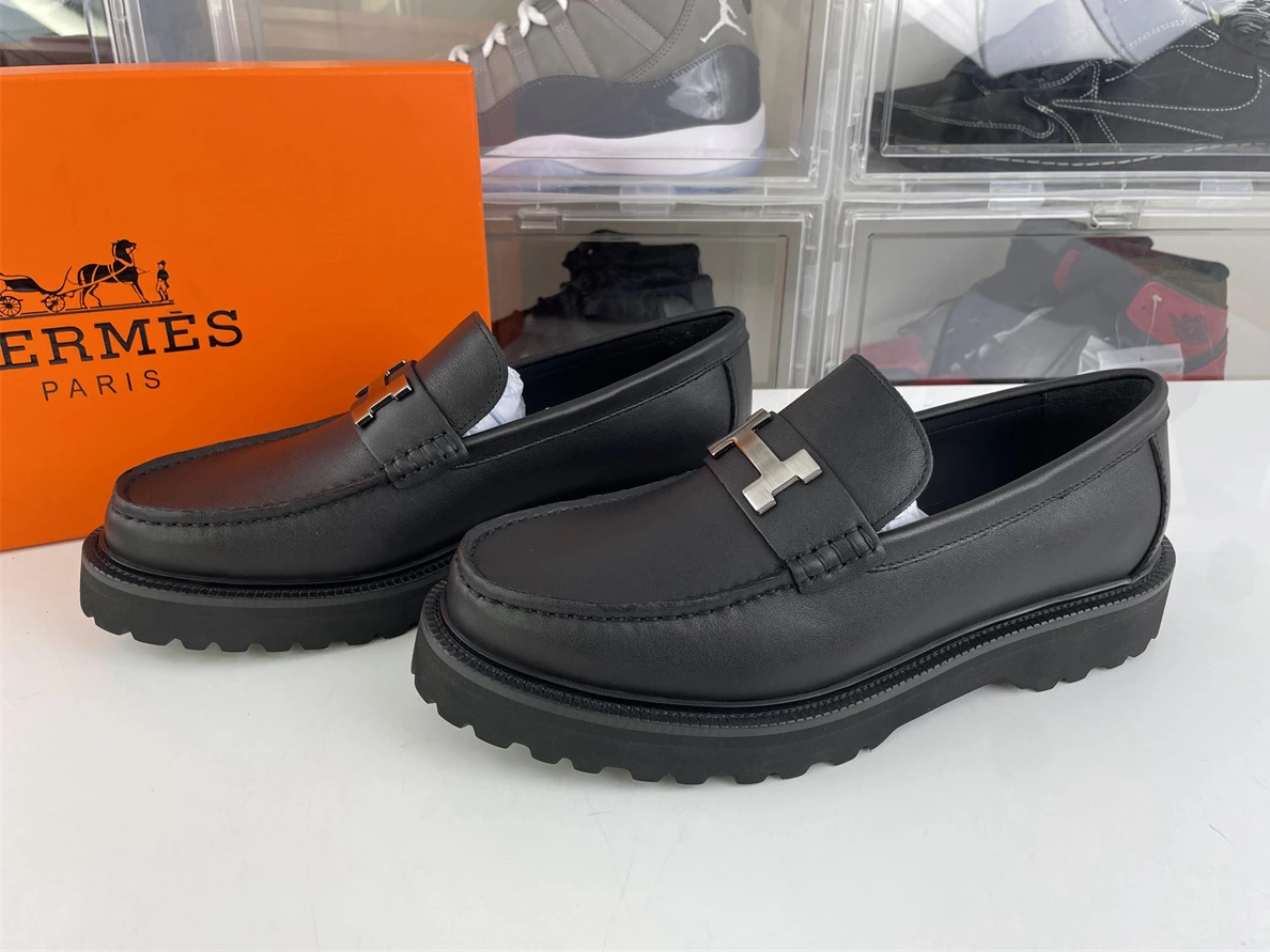 Fashionable Hermes Black mens dressing shoes 112