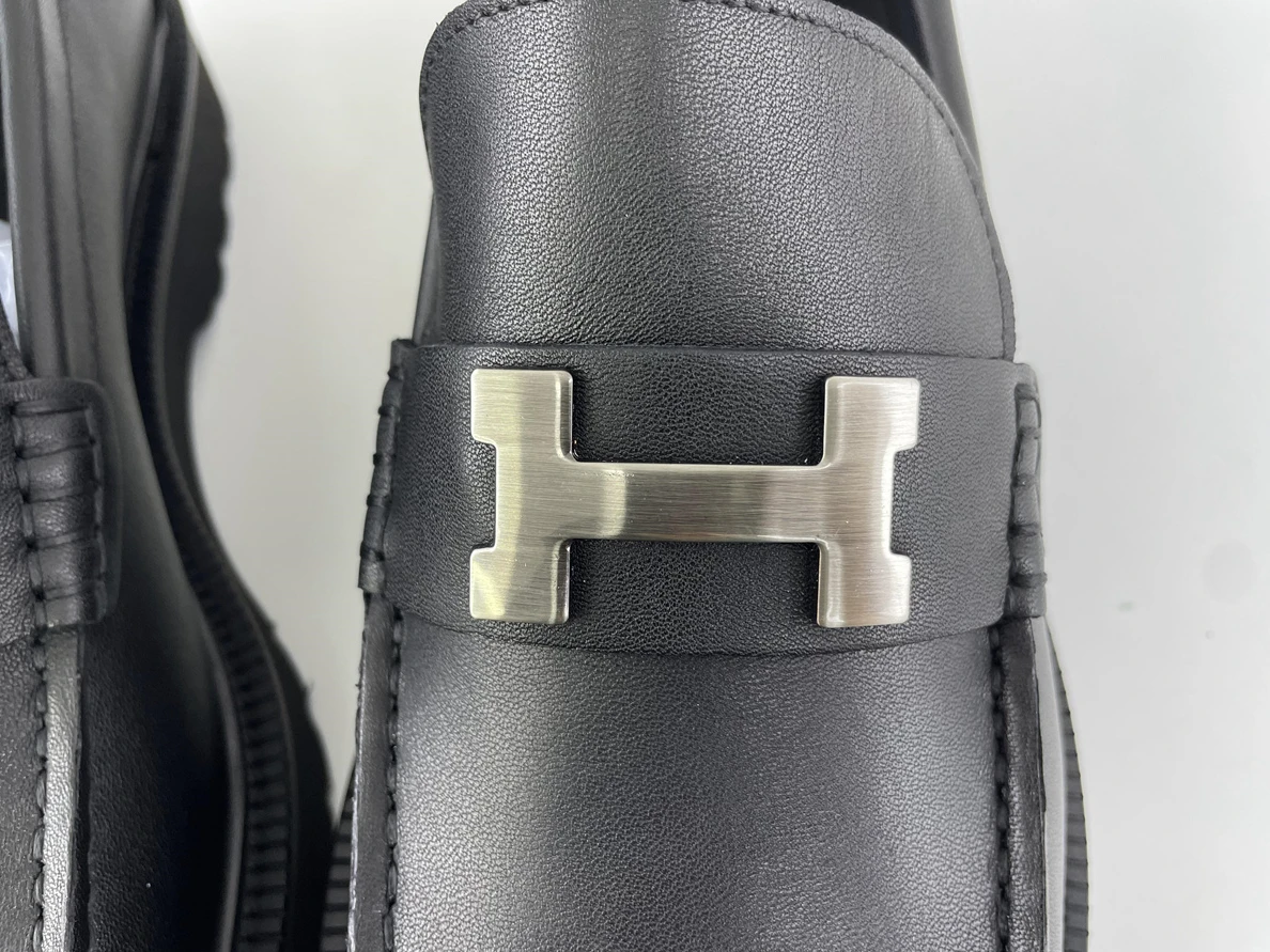 Fashionable Hermes Black mens dressing shoes 112