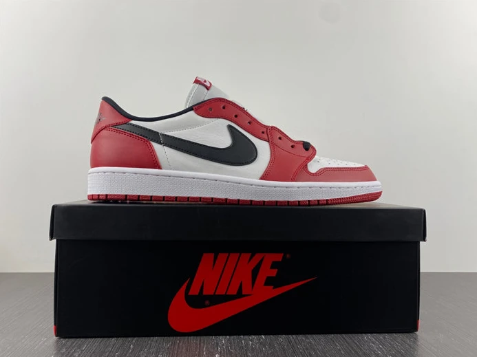 Fashionable Jordan 1 Retro Low Chicago 705329-600 656