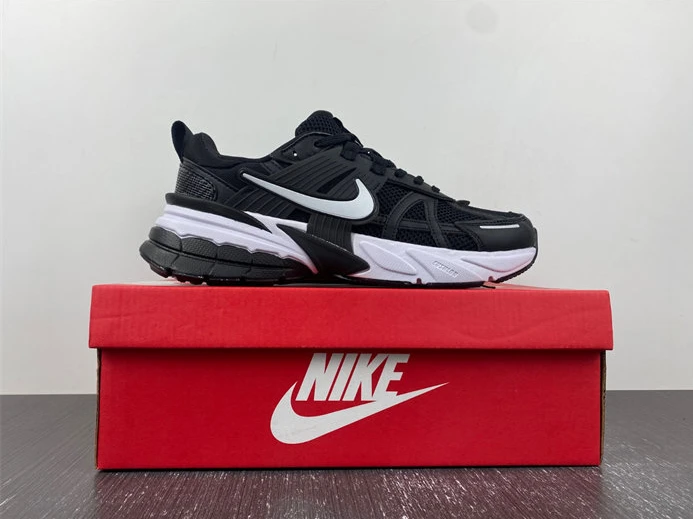 Fashionable NIKEV2K Runtekk 3XL  FD0736-103 2759