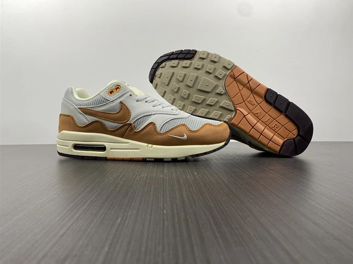 Fashionable Nike Air Max 1 Patta Waves Monarch DH1348-001 2568