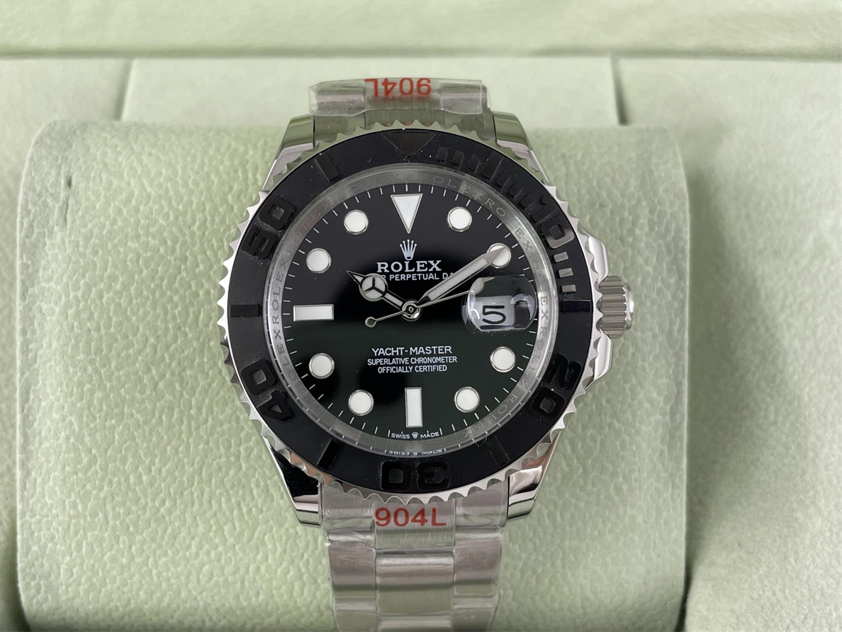 Fashionable Rolex Oyster Perpetual Date with Matt circle (41mm) 303