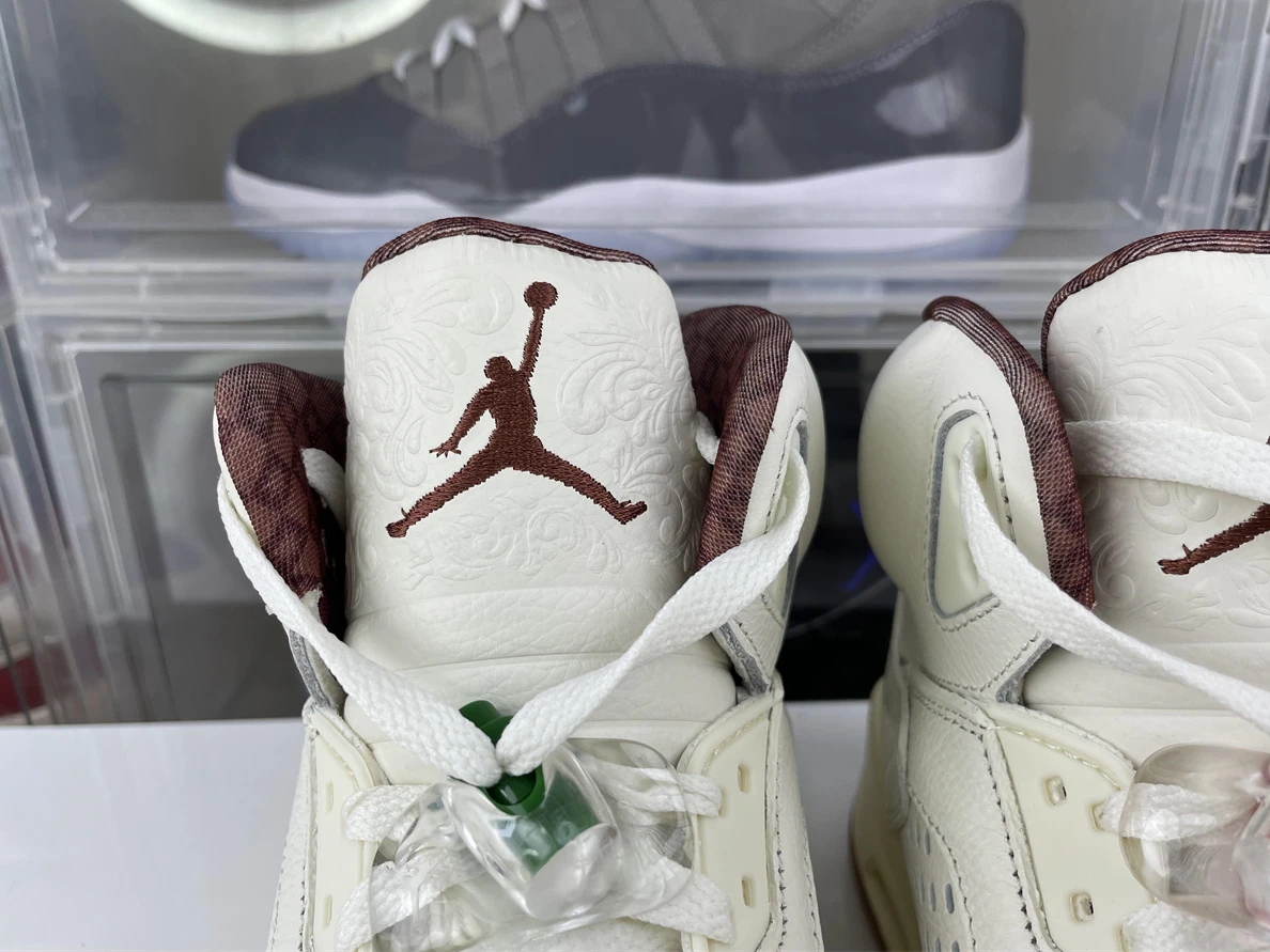 GOAT Air Jordan 5 Trendy 925