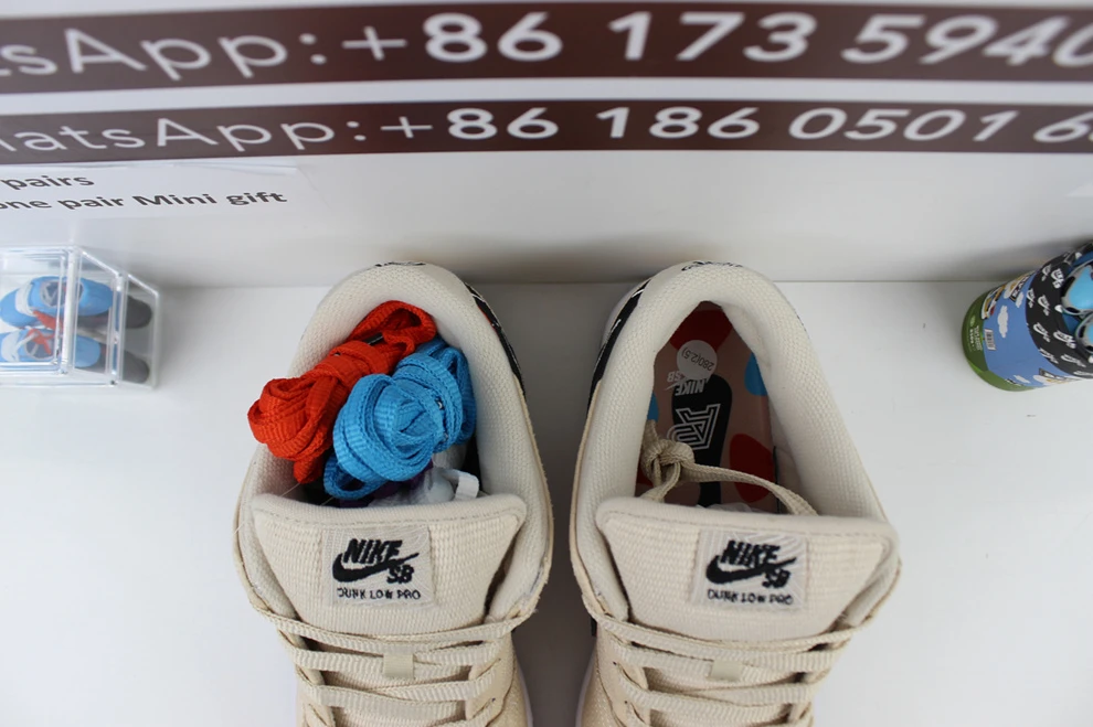 GOAT Albino & Preto X Nike SB Dunk Low GoAnywhere 1734