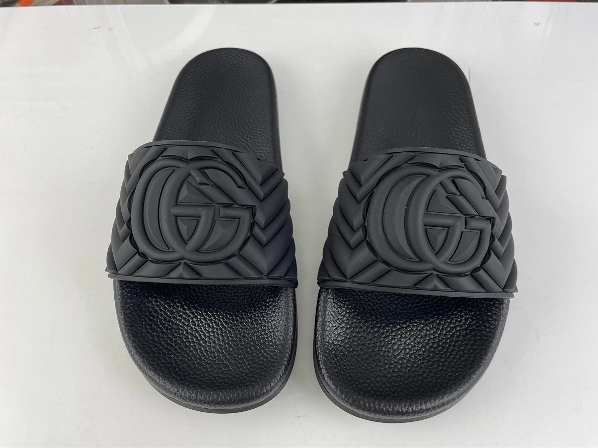 GUCCI Signatude Black slipper StreetReady 88