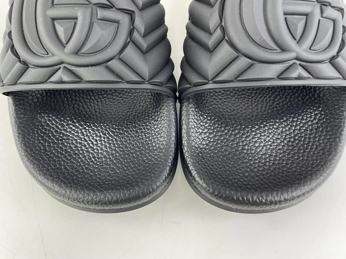 GUCCI Signatude Black slipper StreetReady 88