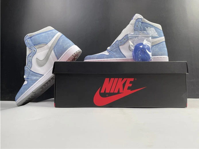 GoAnywhere 3315 Jordan1 Retro Hyper Royal Smoke Grey 555088- 503
