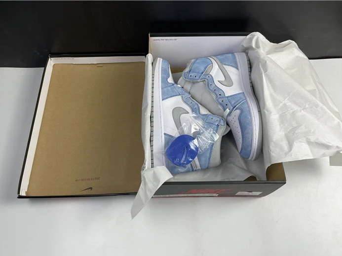 GoAnywhere 3315 Jordan1 Retro Hyper Royal Smoke Grey 555088- 503