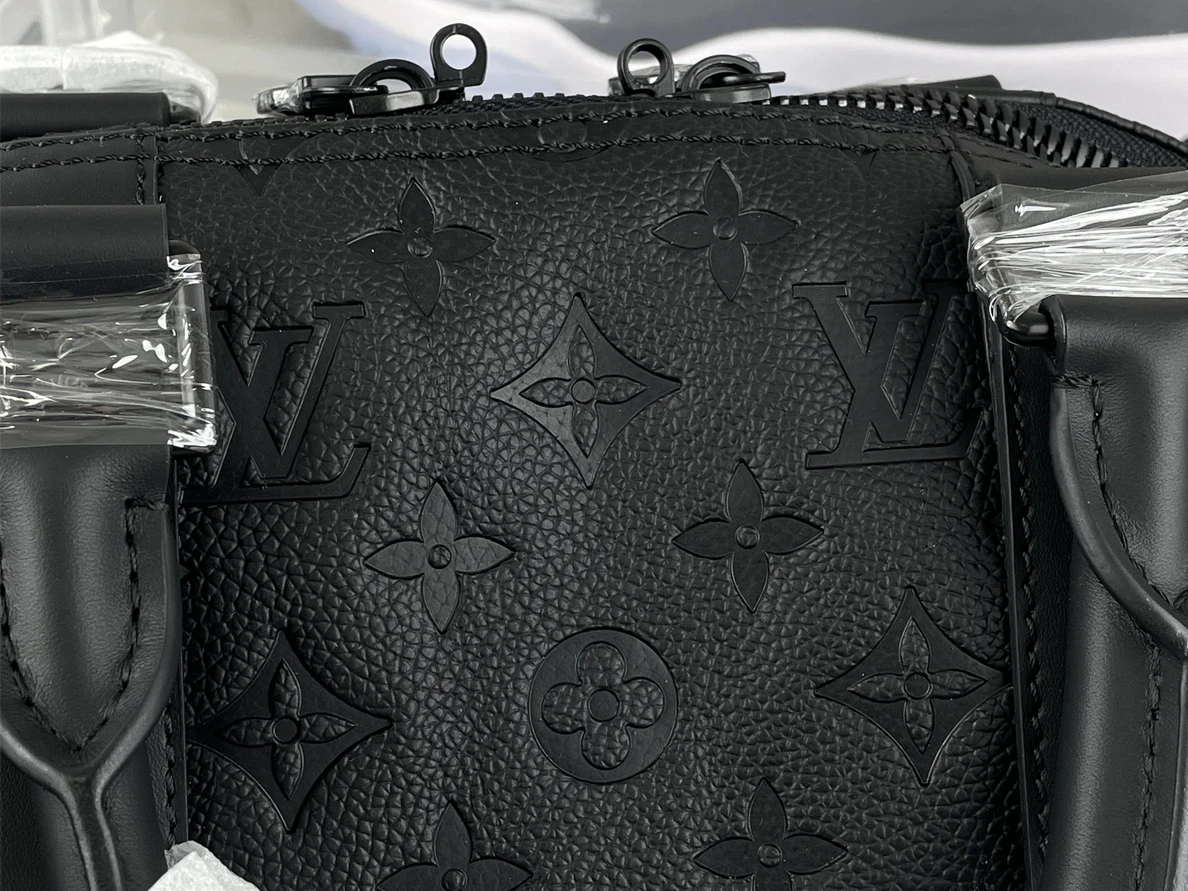 GoAnywhere 4221 LV Keepall Bandouliere Travelling handling bag with Monogram Shadow (50 x 29 x 23 cm) 175