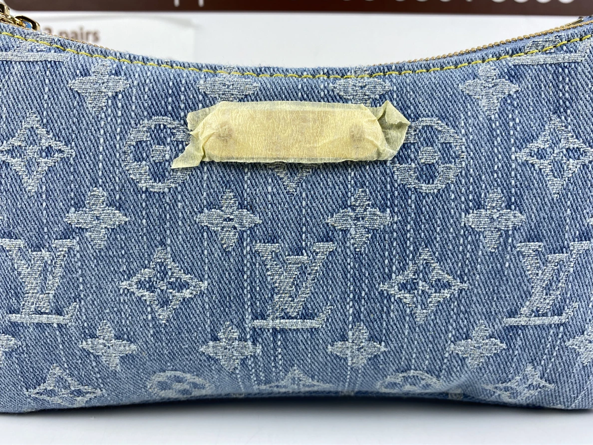 GoAnywhere 8677 LV Pochette Monogram Blue (24.5x13.5x6.5cm) 290