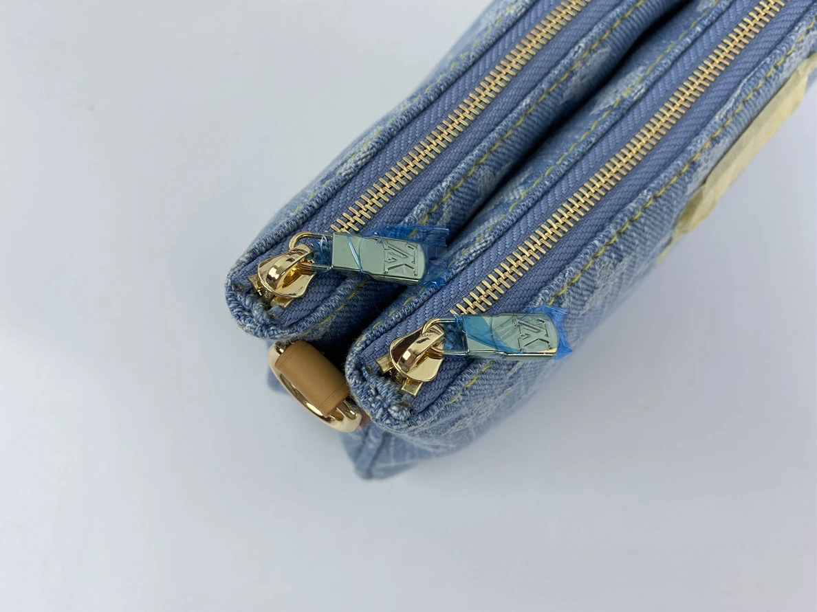 GoAnywhere 8677 LV Pochette Monogram Blue (24.5x13.5x6.5cm) 290