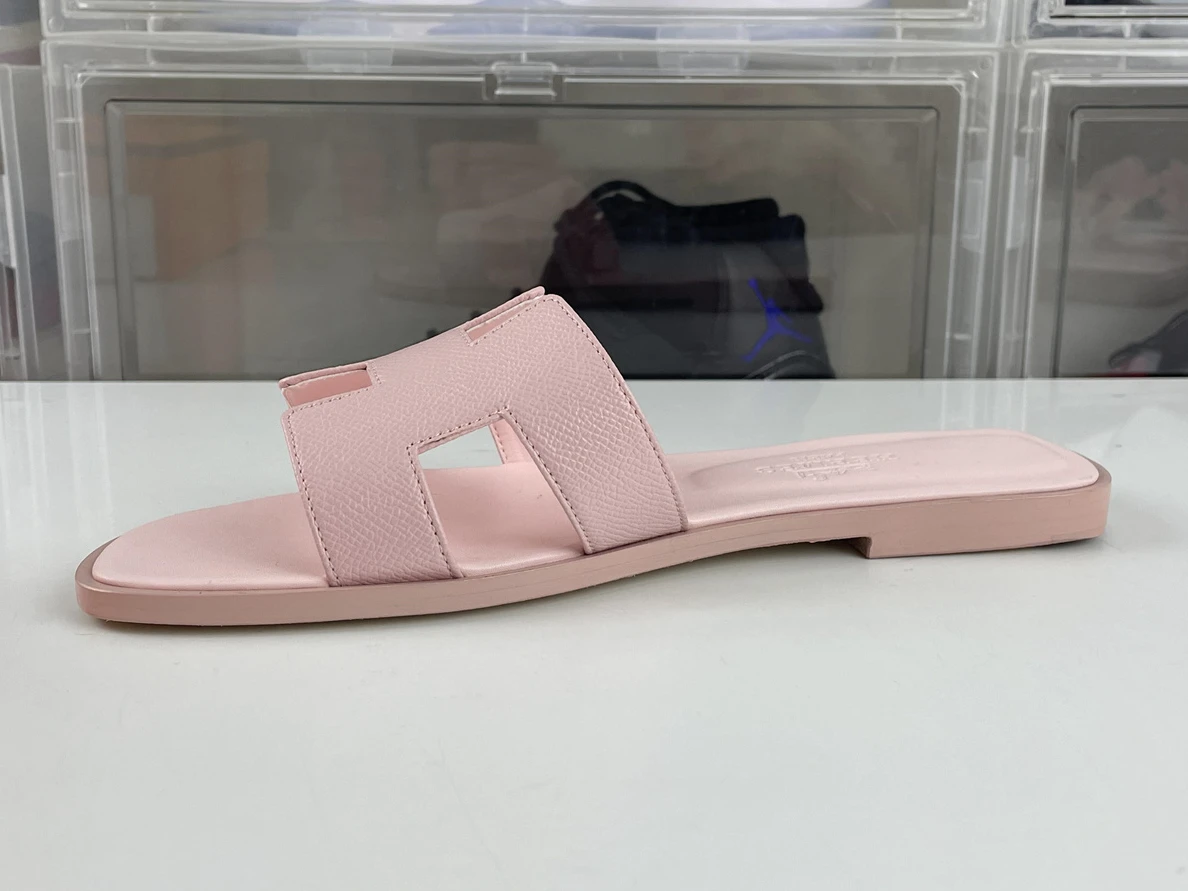 GoAnywhere H Brand Pink Lichi Leather Slipper 120