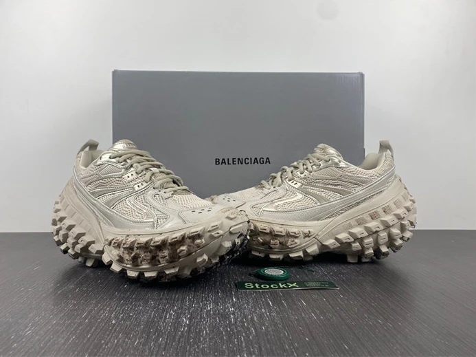 GoodFit 151 Balenciaga Defender Beige 685613 W2RAF 3421