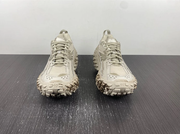 GoodFit 151 Balenciaga Defender Beige 685613 W2RAF 3421