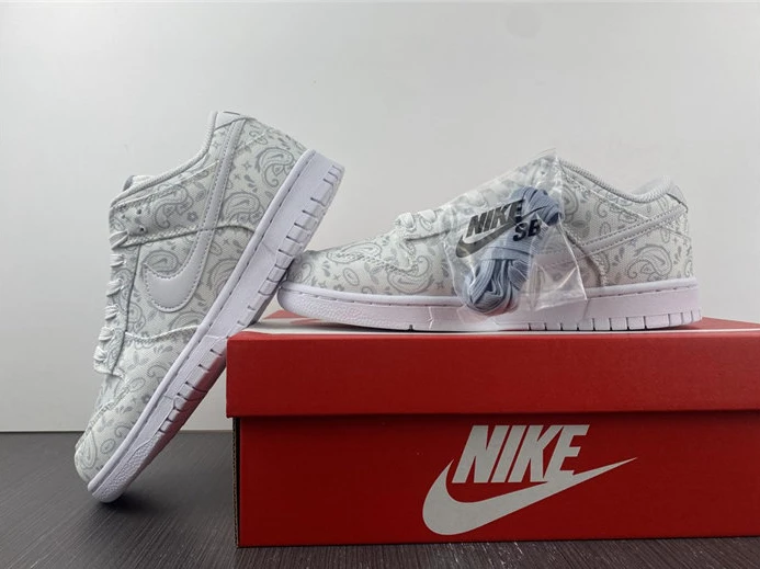 GoodFit 2464 Nike Dunk Low White Paisley DJ9955- 1929