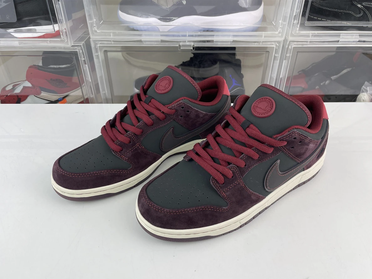 GoodFit 6808 Riot Skateshop x Nike SB Dunk Low 1709