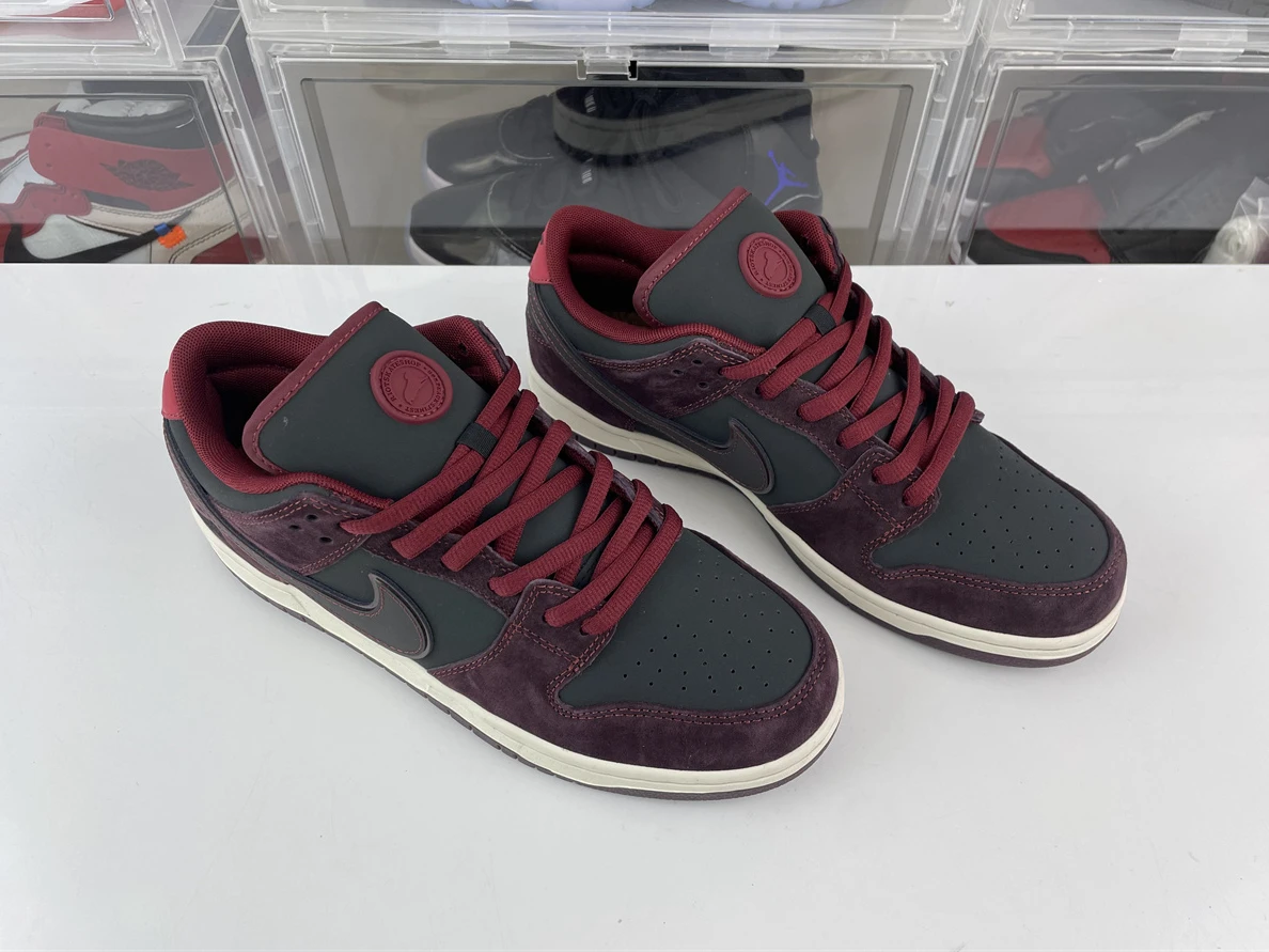 GoodFit 6808 Riot Skateshop x Nike SB Dunk Low 1709