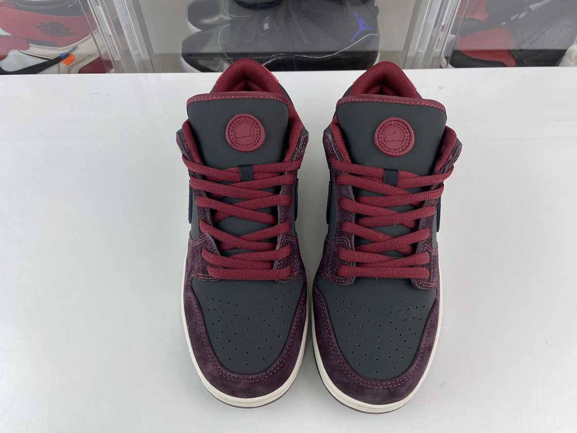 GoodFit 6808 Riot Skateshop x Nike SB Dunk Low 1709