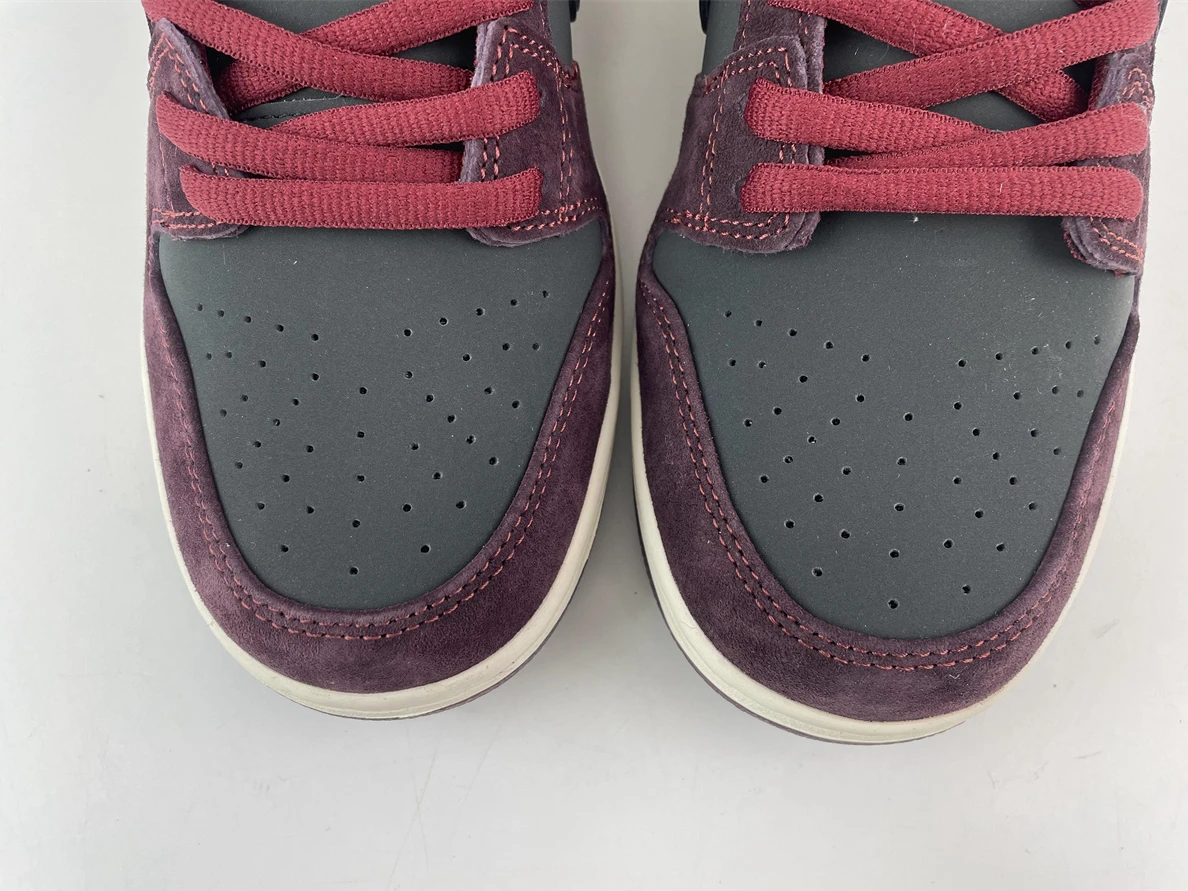 GoodFit 6808 Riot Skateshop x Nike SB Dunk Low 1709
