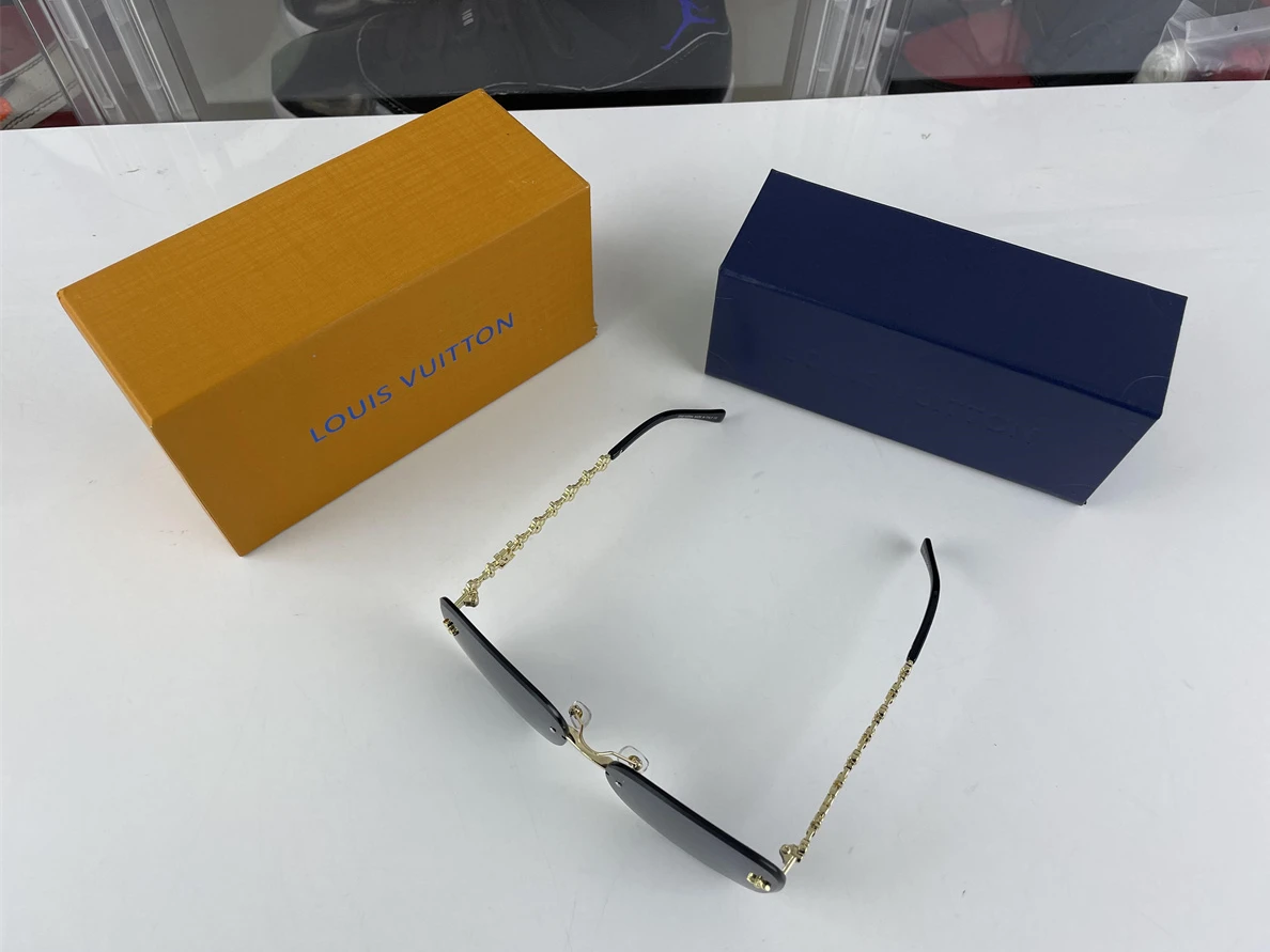 GoodFit 8199 LV sunglasses for ladies (price for each pcs) 360