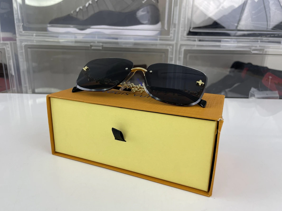 GoodFit 8199 LV sunglasses for ladies (price for each pcs) 360