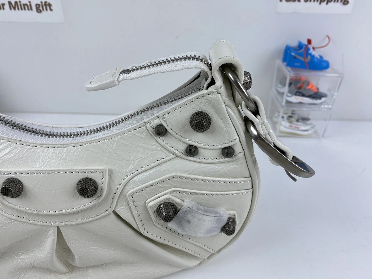 GoodFit 9648 Balenciaga* Le Cagole White (26x16x10cm) 289