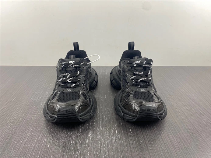 GoodFit BALENCIAGA -PHANTOM SNEAKER 3345