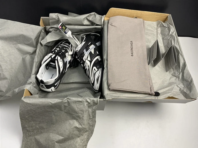 GoodFit BLCG DRIVE SNEAKER 624343 W2FD1 1019 3412