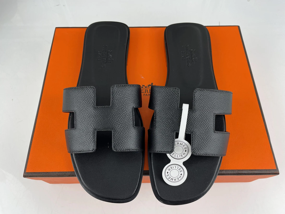 GoodFit H Brand Black Lichi Leather Slipper 116