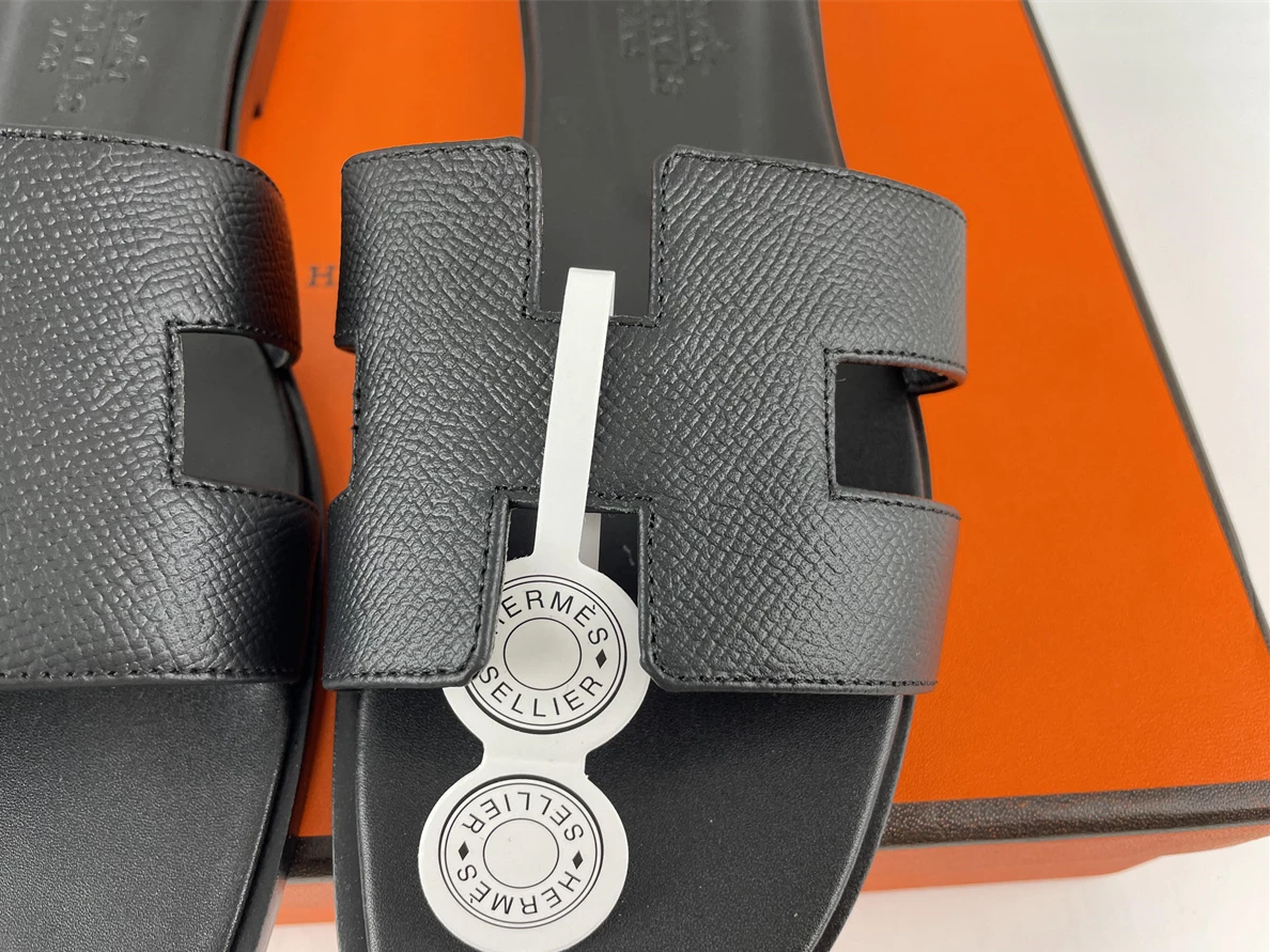 GoodFit H Brand Black Lichi Leather Slipper 116