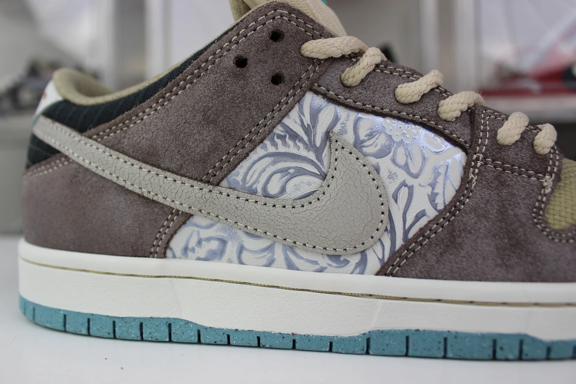GoodFit Nike SB Dunk Low “Big Money Savings” 1714