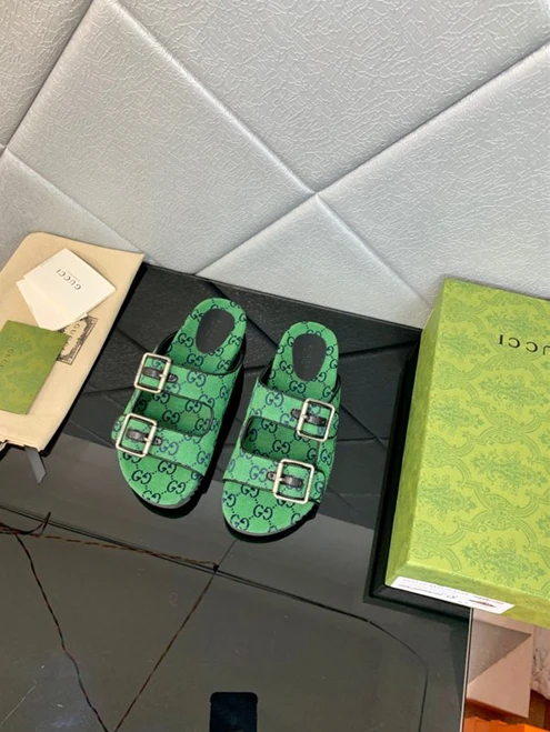 Gucci Slipper AllSeason 3215