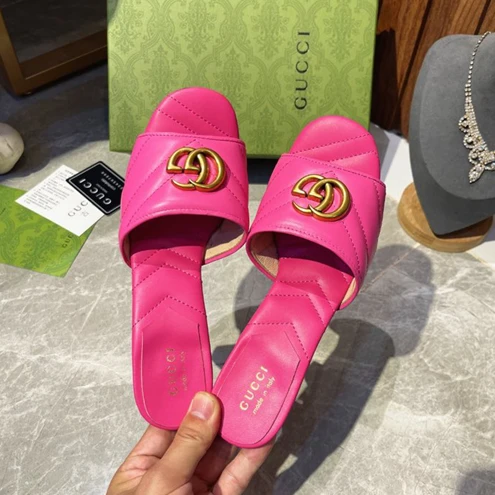 Gucci Slipper EasyMatch 3084