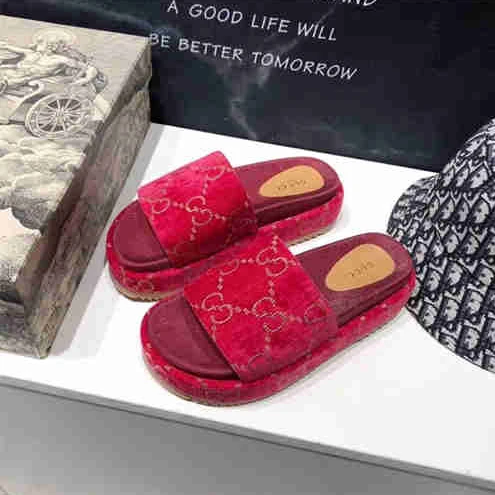 Gucci Slipper HighQuality 3103