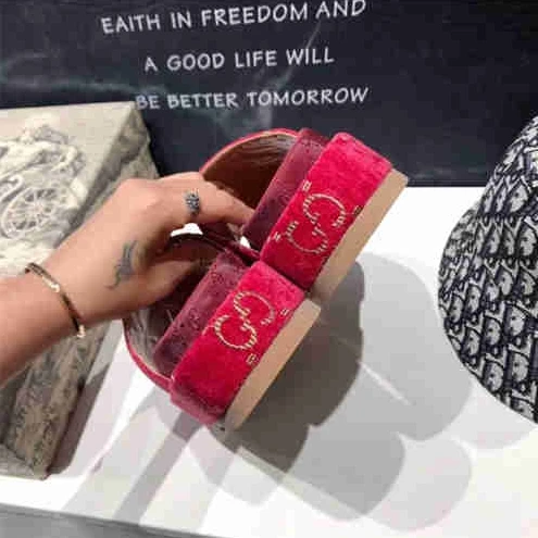 Gucci Slipper HighQuality 3103
