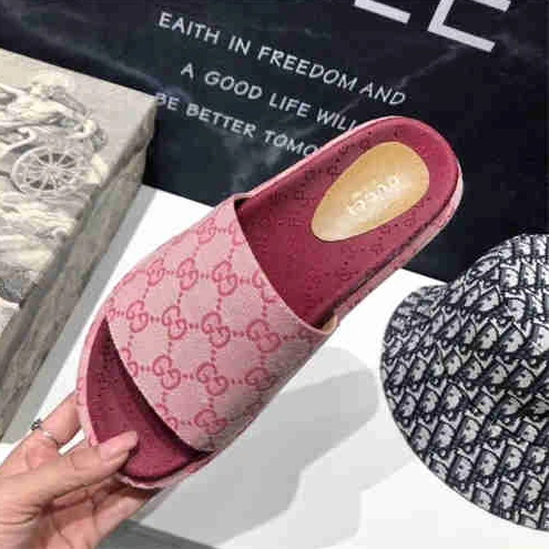Gucci Slipper SmartChoice 3105